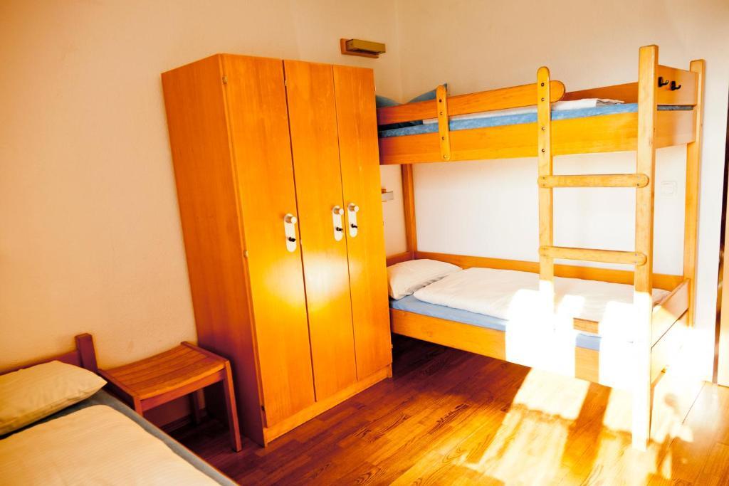 Jugendherberge Mittenwald Szoba fotó